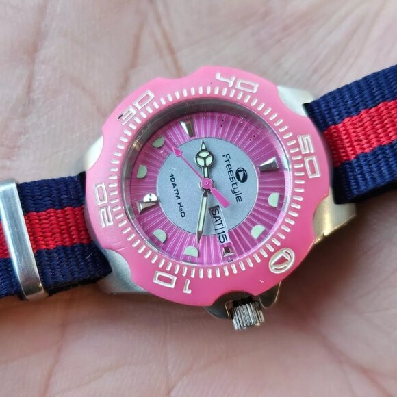 Freestyle Women Wristwatch Pink/Silver Face Day/Date Calendar Analog Quartz Watc - Picture 1 of 13